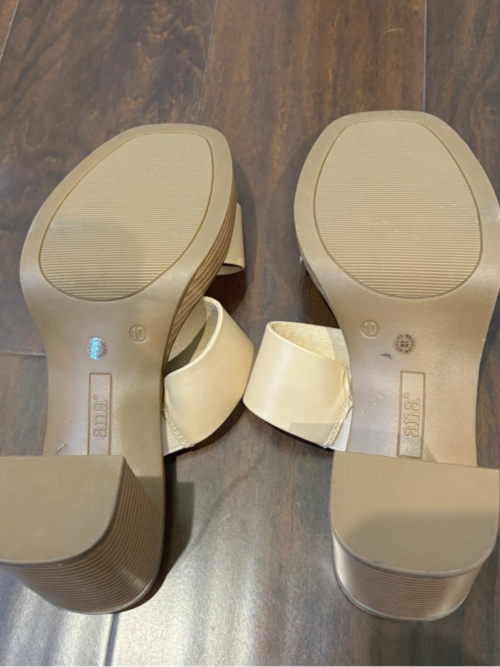 Ana block nude heels | Size 10 - Picture 5 of 6